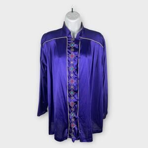 Vintage 60s Vanity Fair Purple Embroidered Side Toggle Button Sleep Shirt Medium